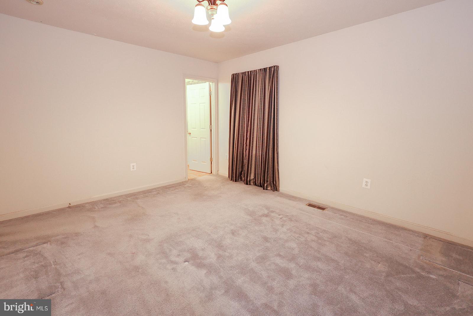 38877 JADE WAY