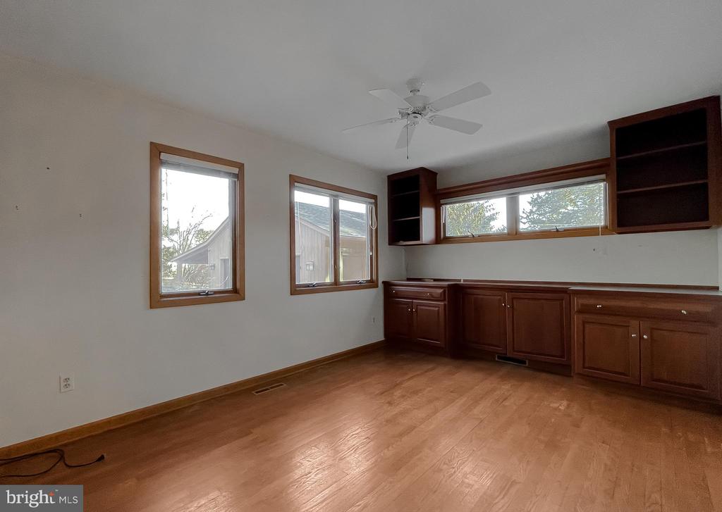22164 MILLER COURT