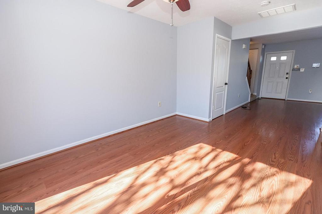 45289 WOODSTOWN WAY
