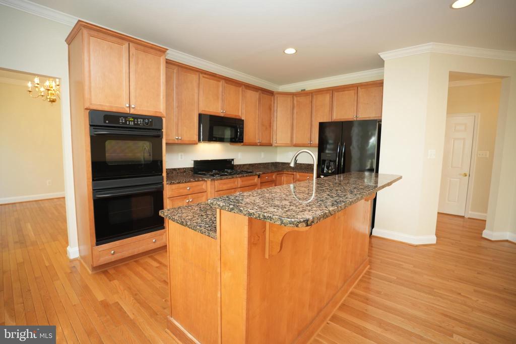 23422 CAMELLIA COURT
