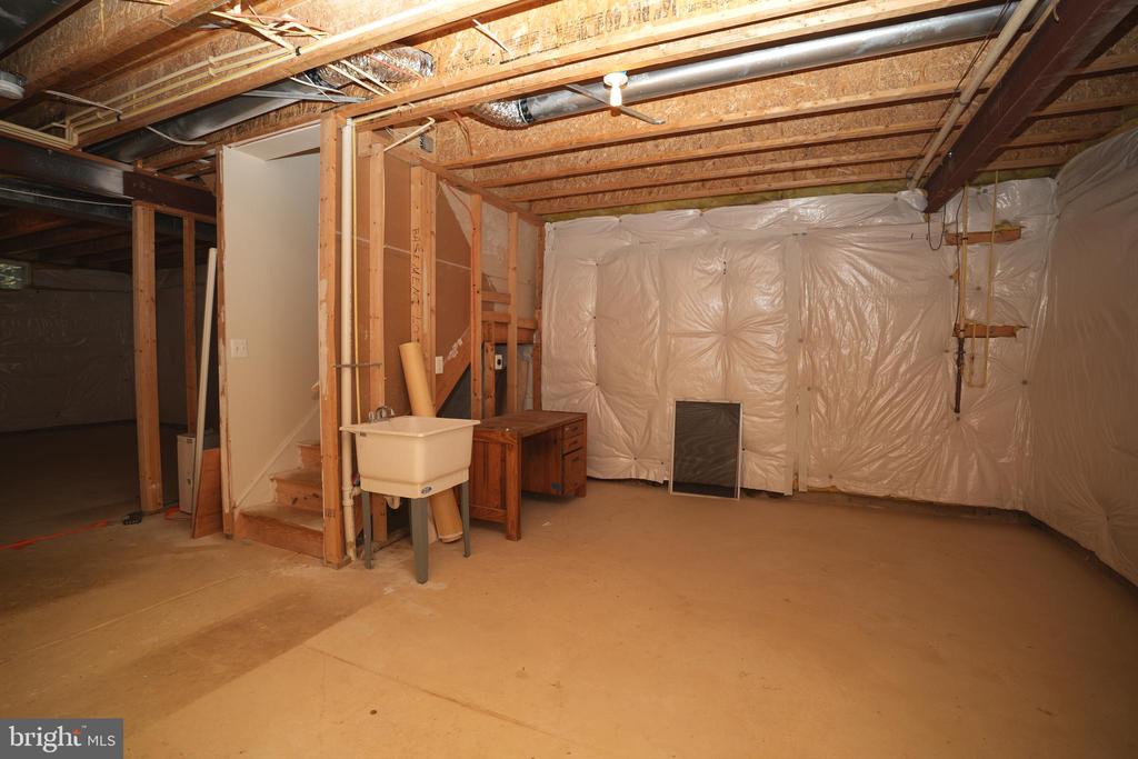 23422 CAMELLIA COURT