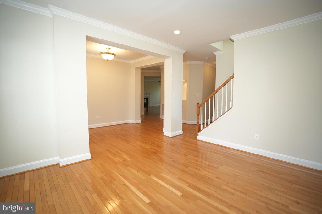 23422 CAMELLIA COURT