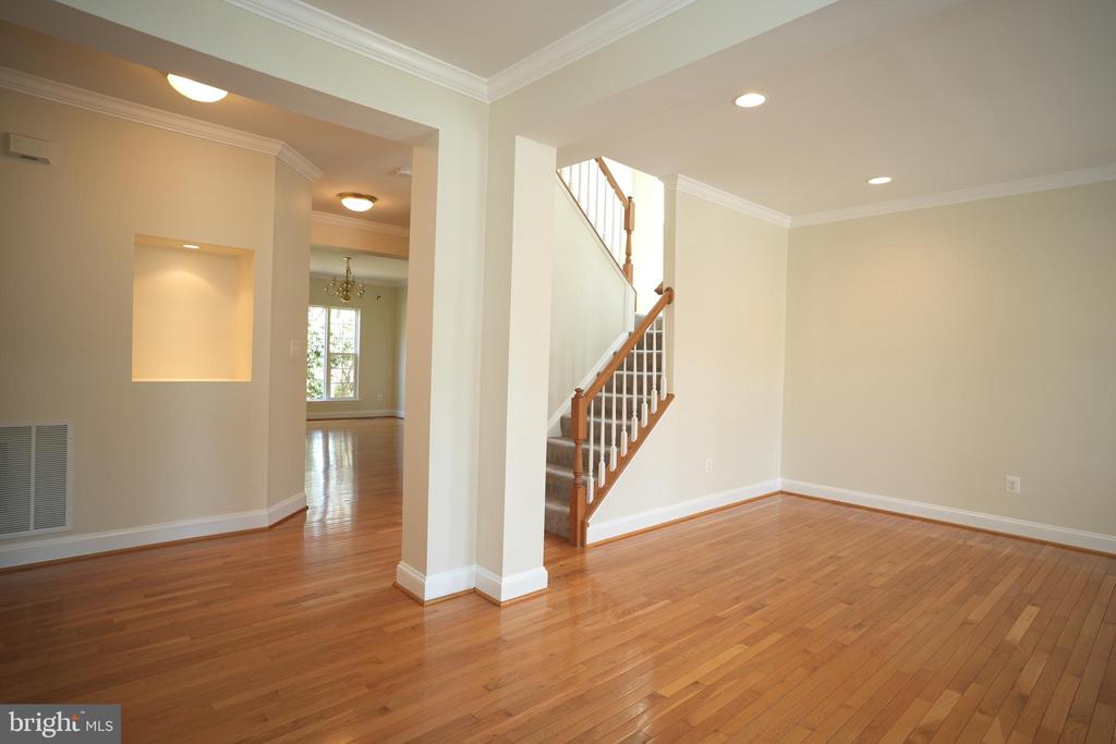 23422 CAMELLIA COURT