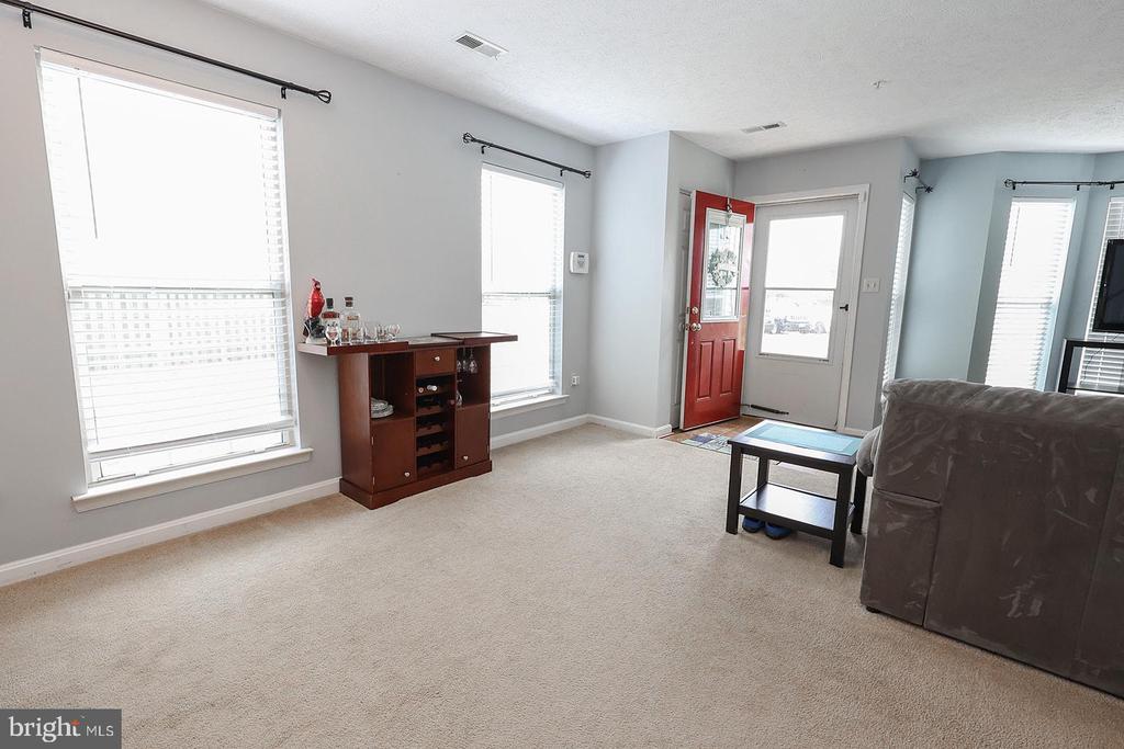 22141 SAINT LEONARDS CIRCLE