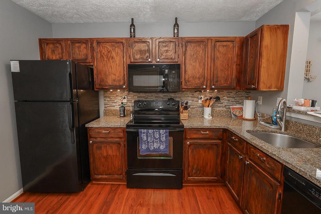 22141 SAINT LEONARDS CIRCLE