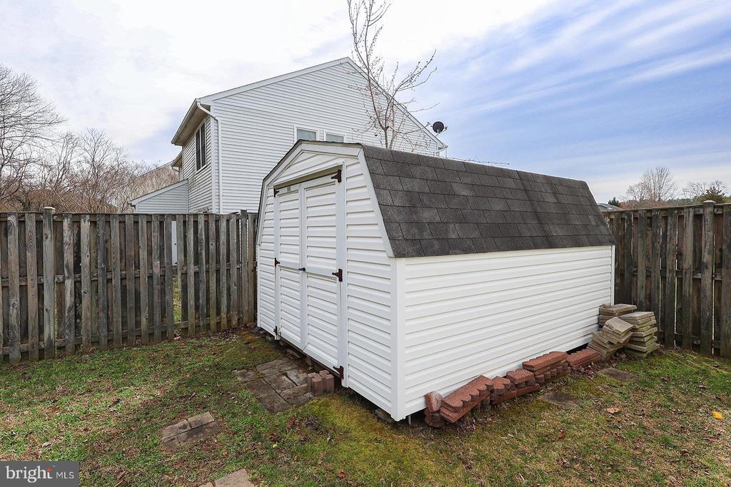 22141 SAINT LEONARDS CIRCLE