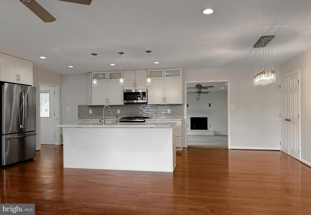 44939 SHORE DRIVE