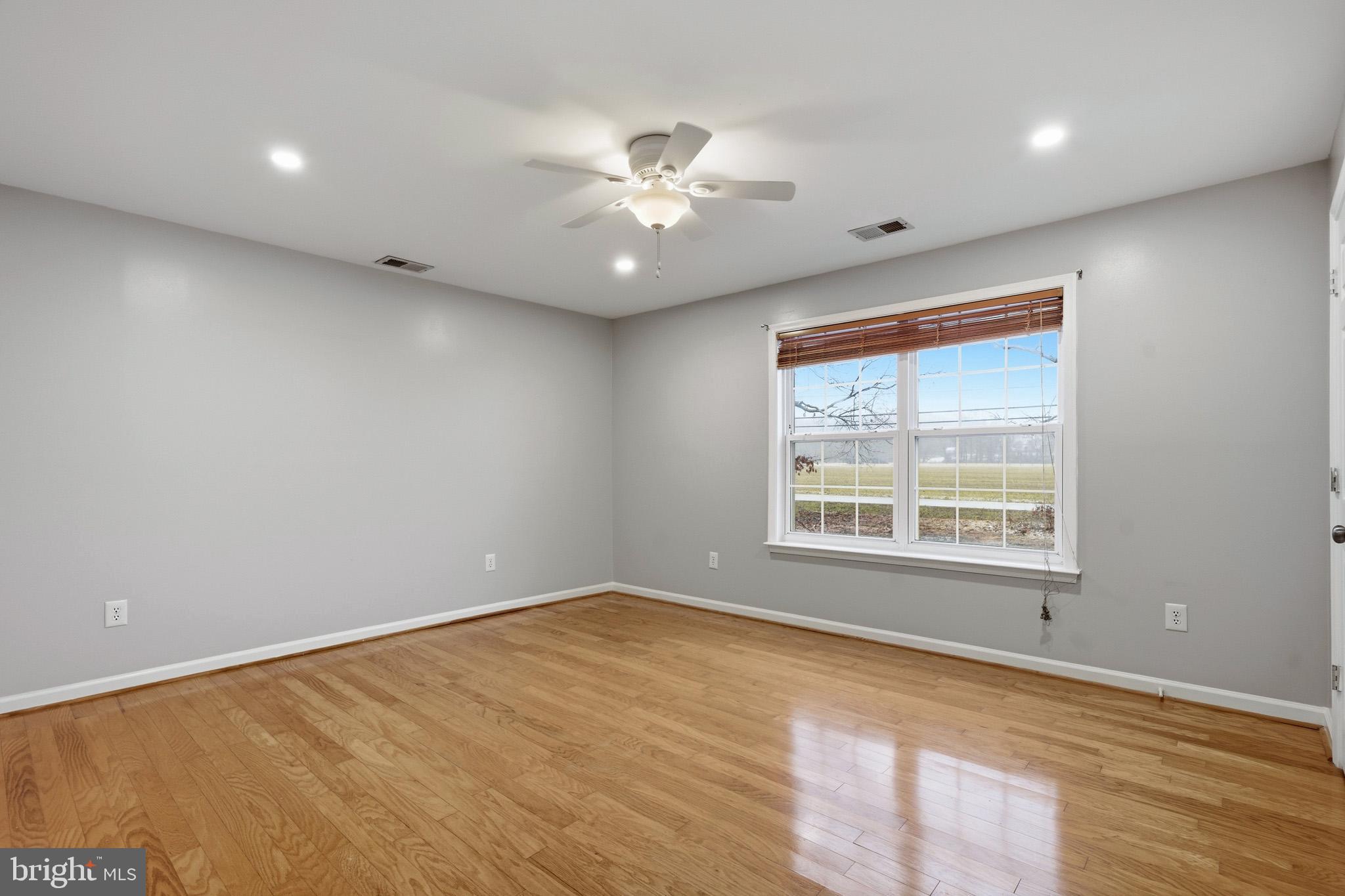22343 NEWTOWNE NECK ROAD