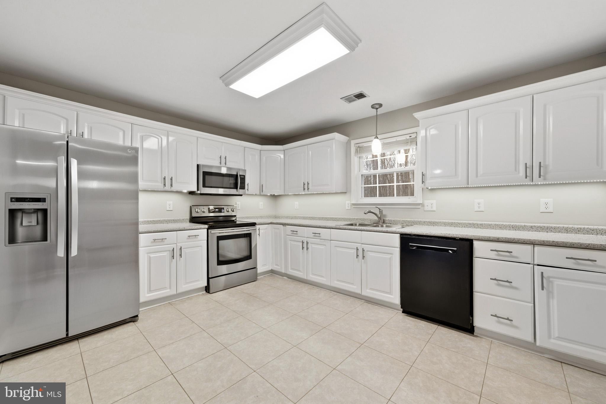 22343 NEWTOWNE NECK ROAD