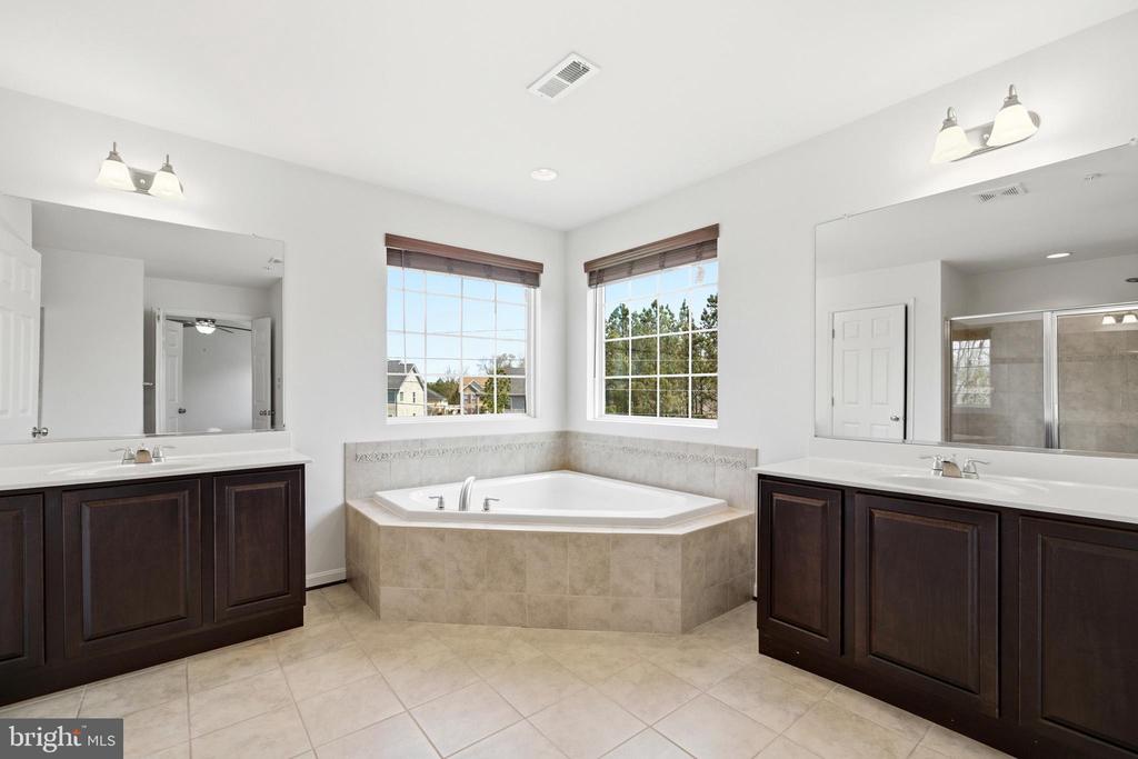 46159 SEABISCUIT COURT