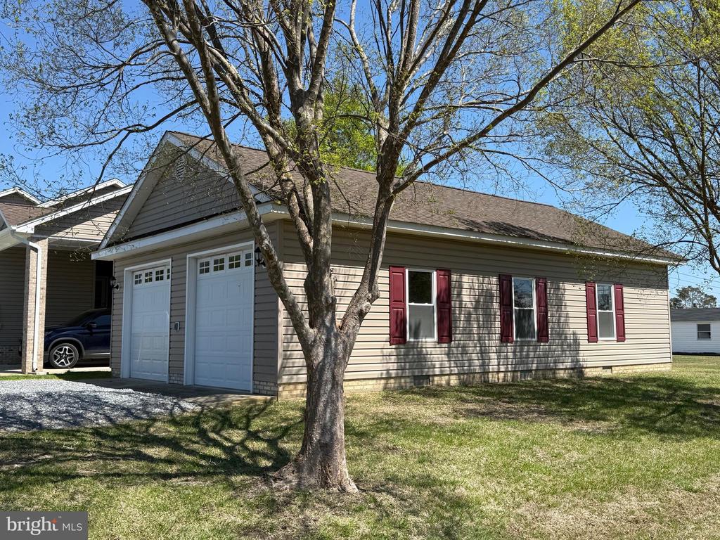 16460 SAYRE POINT LANE