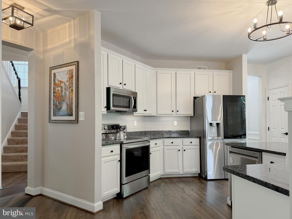 23333 DIANTHUS WAY