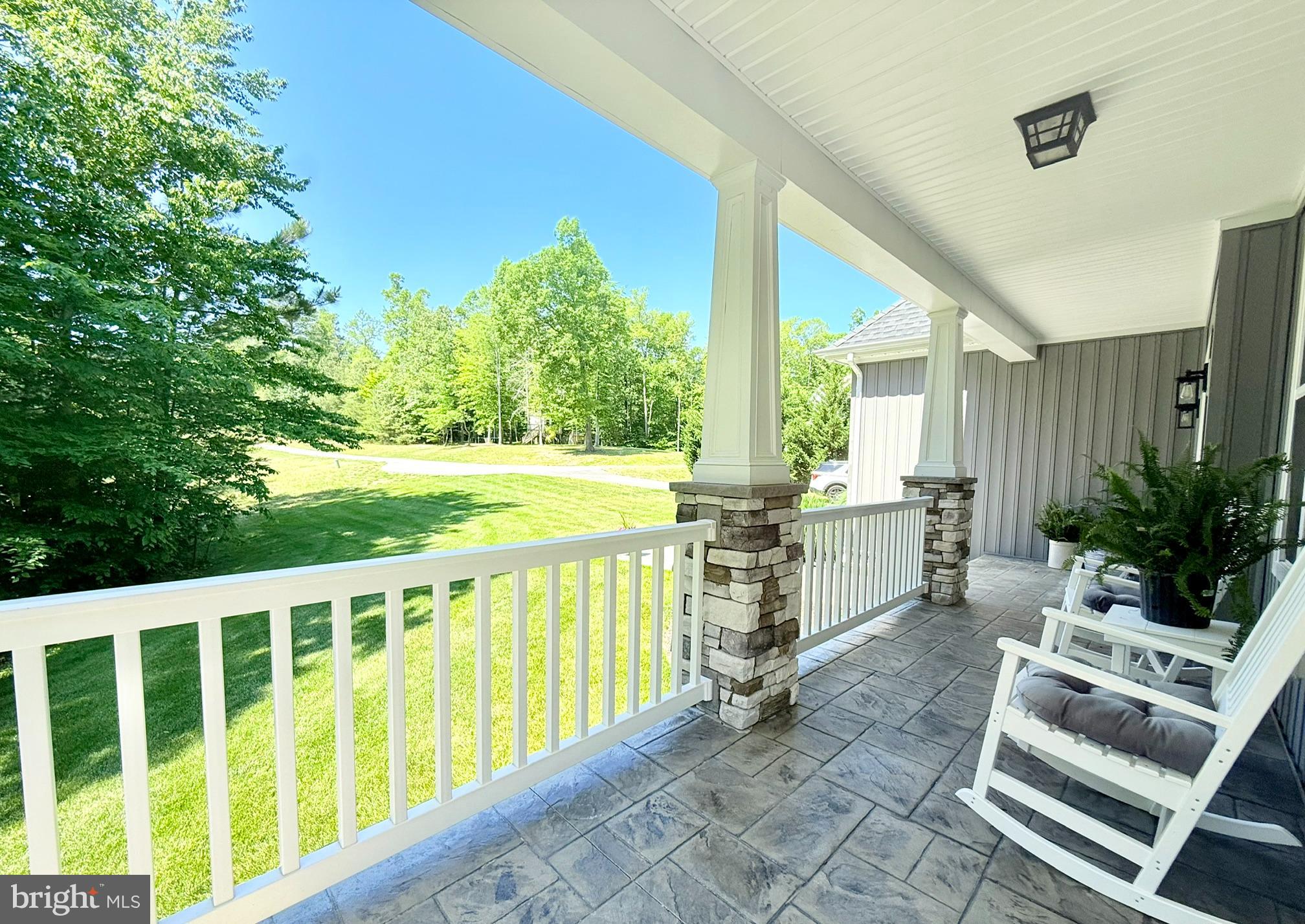 42102 WOODY LANE