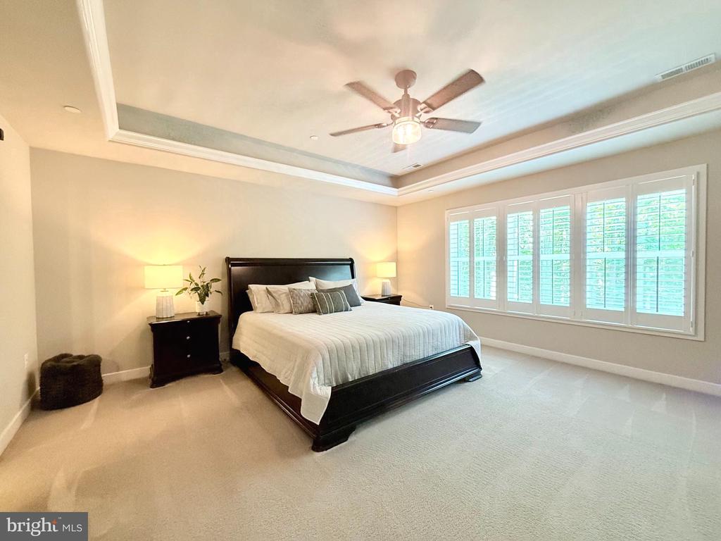 42102 WOODY LANE