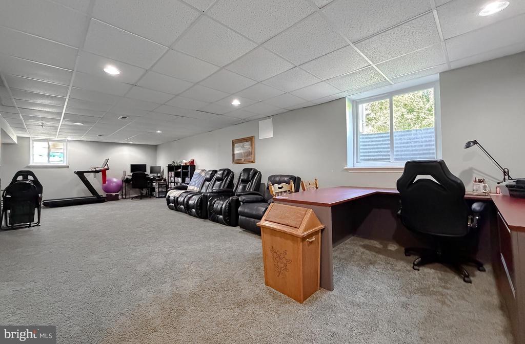 21737 PINEHURST COURT