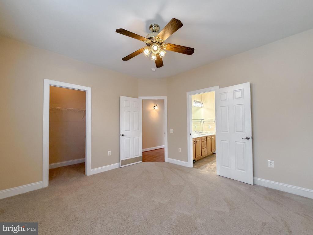 47805 KITTAMAQUUND LANE