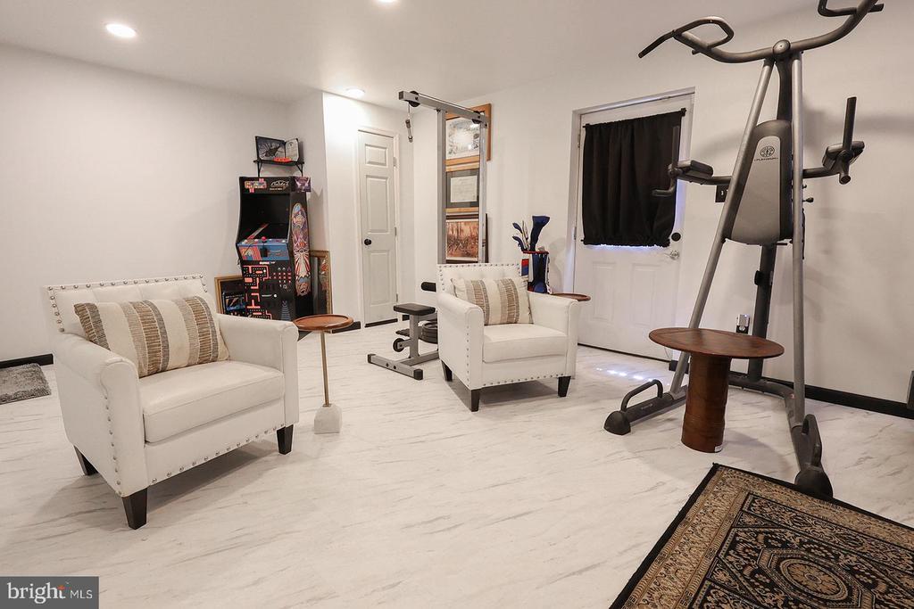 45525 SUNFLOWER STREET