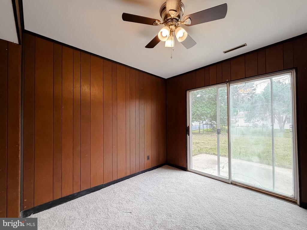 21415 WILLIAMS DRIVE