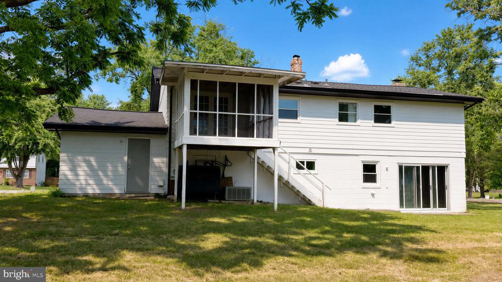 21415 WILLIAMS DRIVE