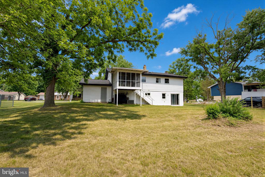 21415 WILLIAMS DRIVE