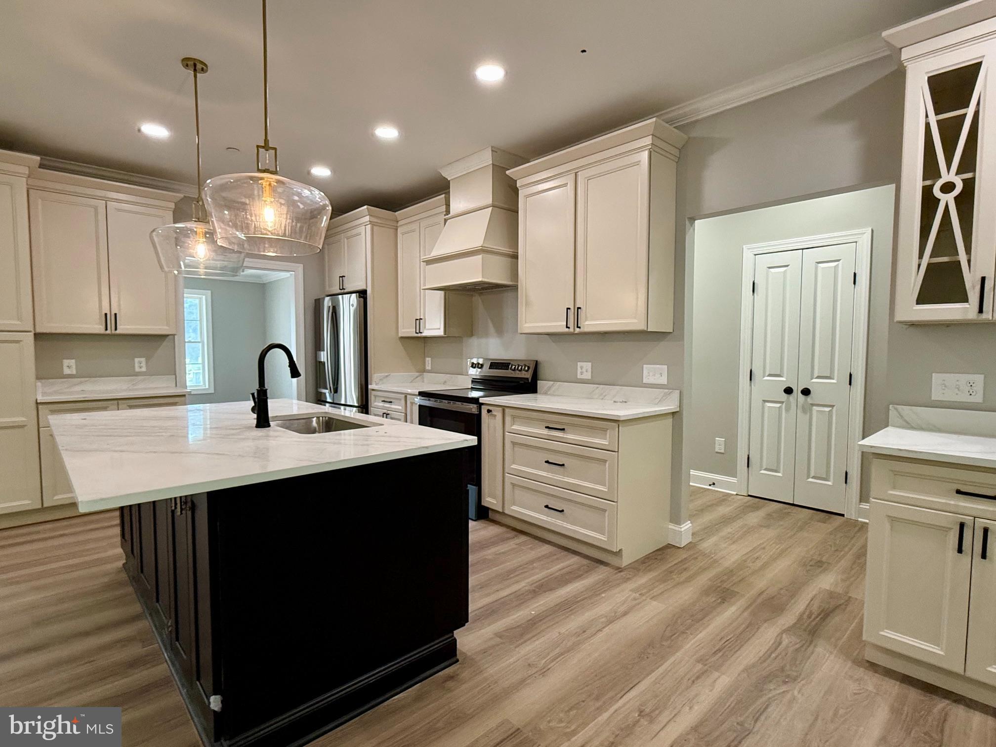 17480 LIGHTHOUSE COMMONS DRIVE