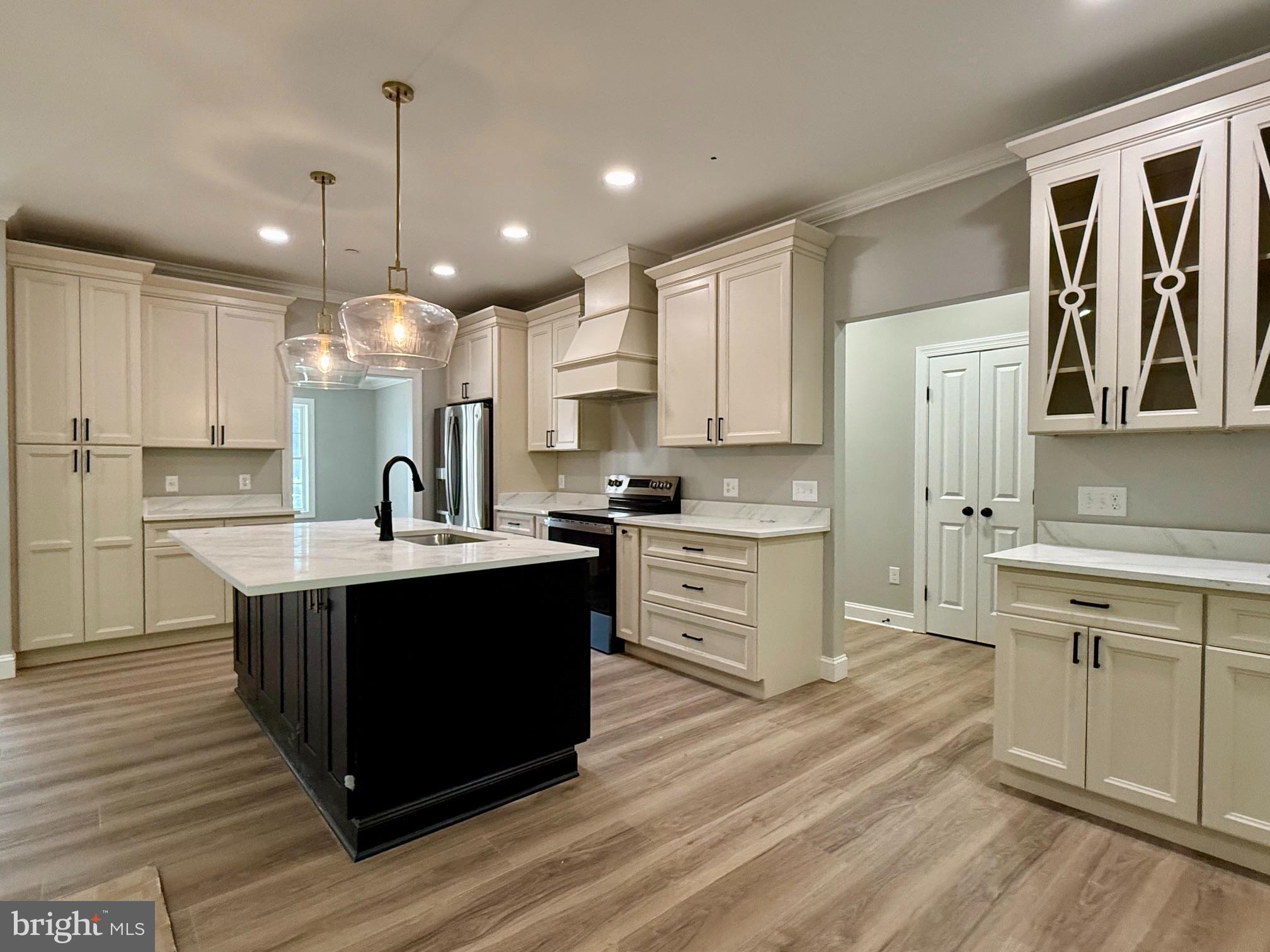 17480 LIGHTHOUSE COMMONS DRIVE