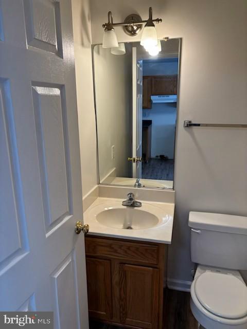 22756 LAWRENCE AVENUE Unit: 6