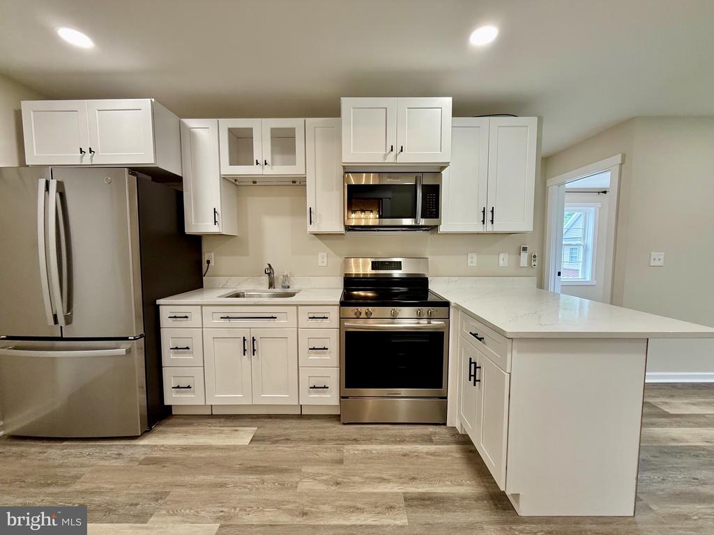 44845 DOT BANAGAN LANE Unit: GARAGE APT