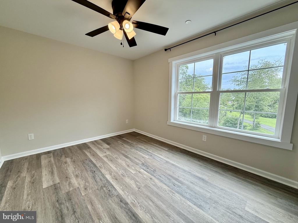 44845 DOT BANAGAN LANE Unit: GARAGE APT