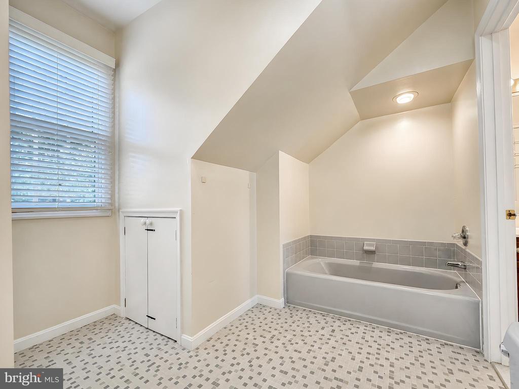 40579 PORT PLACE