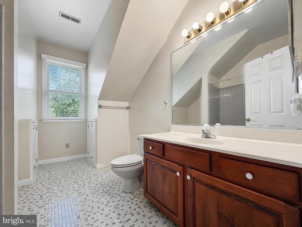 40579 PORT PLACE