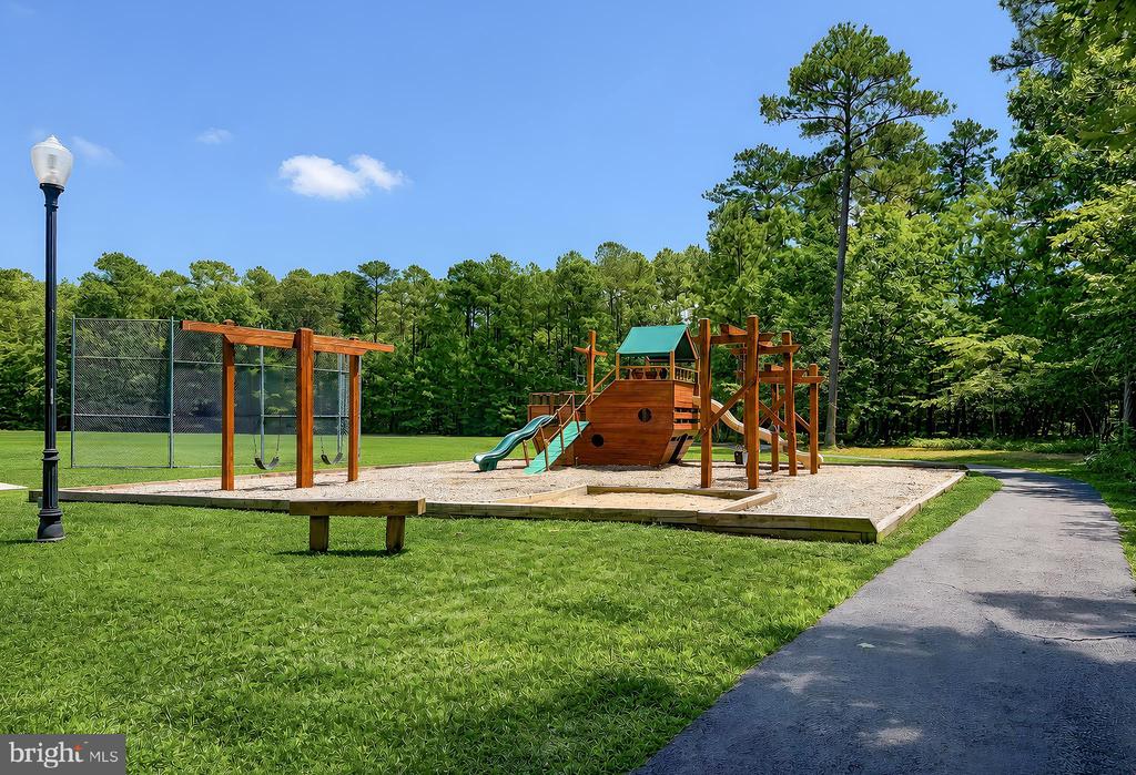 20750 DEER WOOD PARK DRIVE