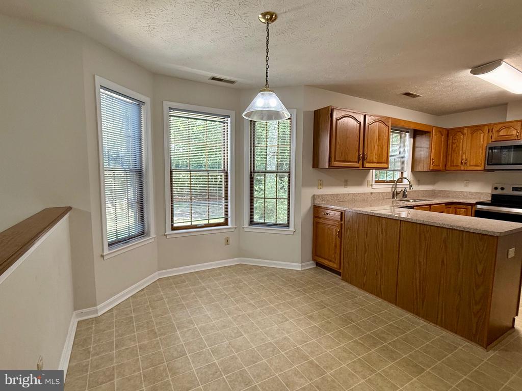 23124 AUTUMN LEAF WAY