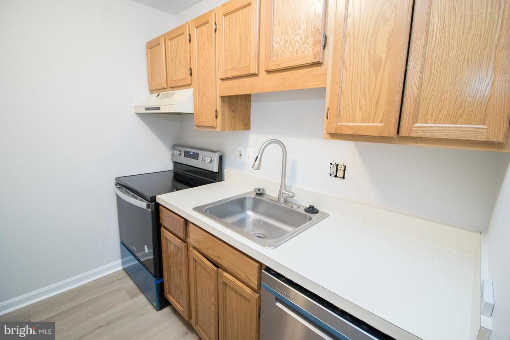44792 LOCUST RIDGE COURT Unit: 850