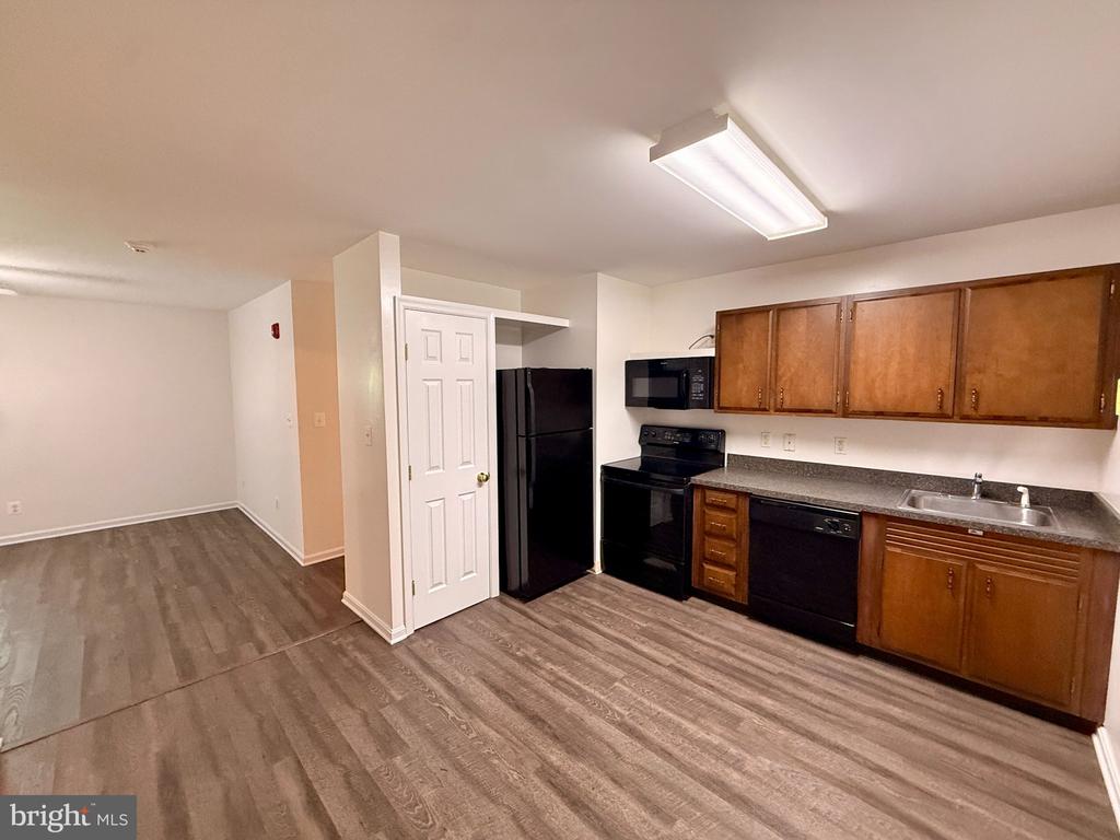22665 VAN WERT LANE Unit: APT