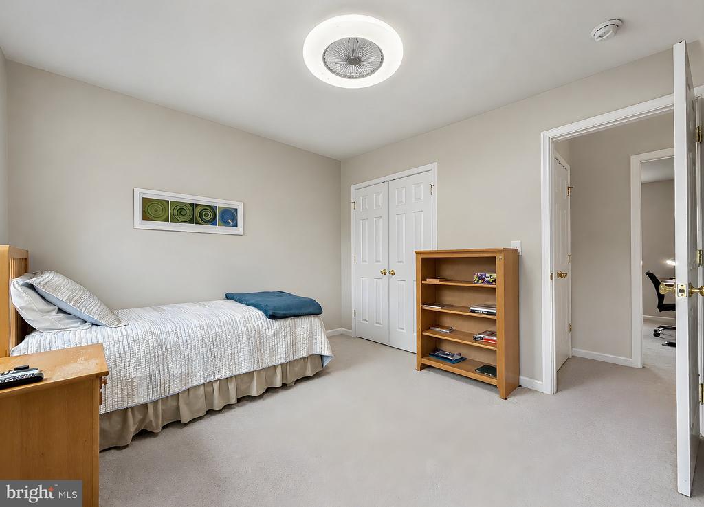 20953 PINTAIL COURT
