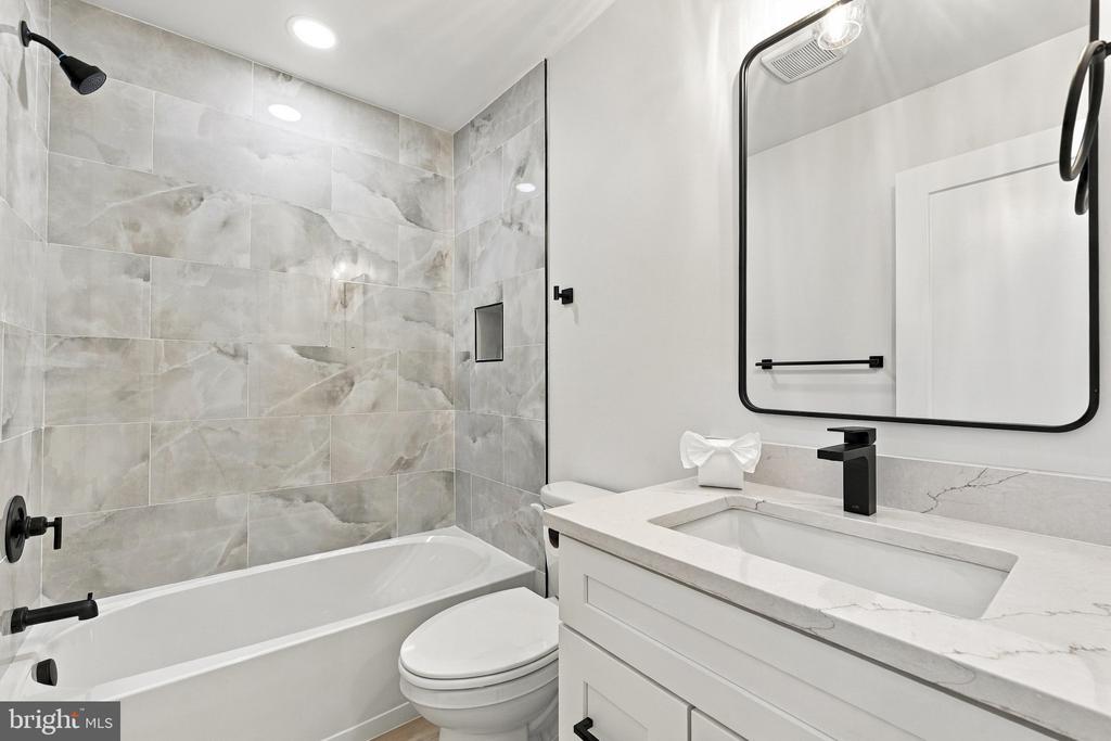 36847 SANDY LANE