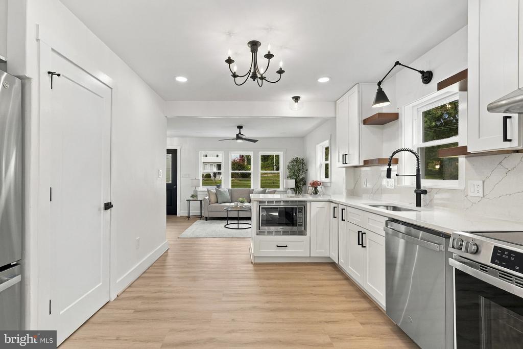 36847 SANDY LANE