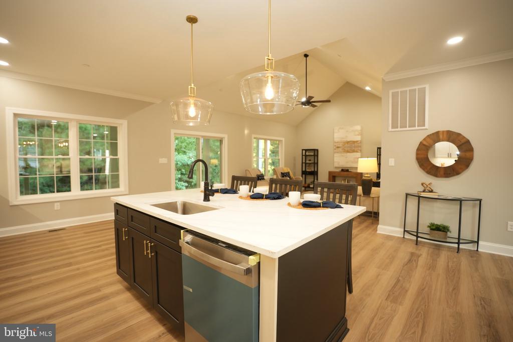 17480 LIGHTHOUSE COMMONS DRIVE