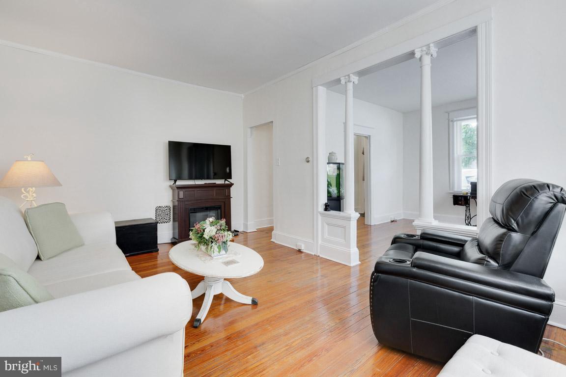 205 Westside AVENUE