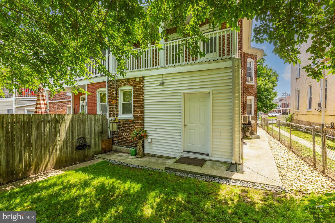 205 Westside AVENUE