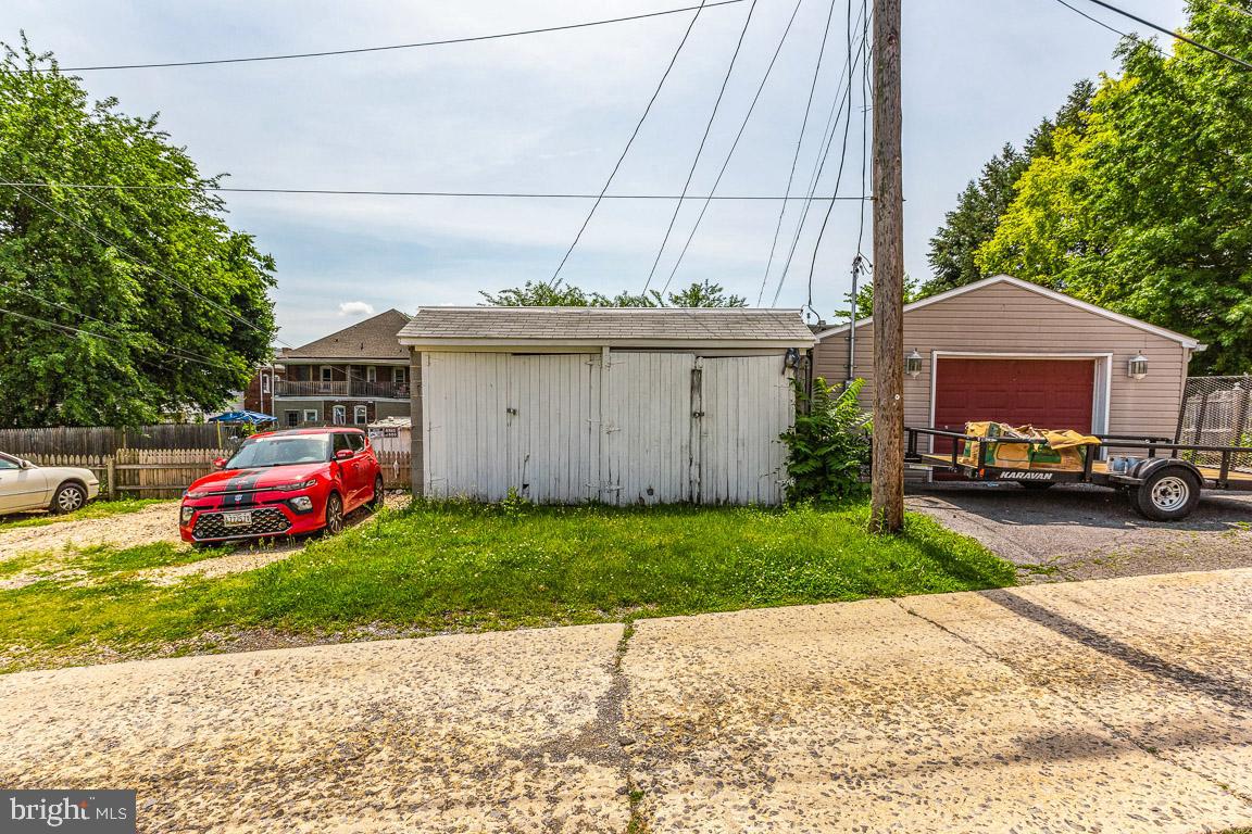 205 Westside AVENUE