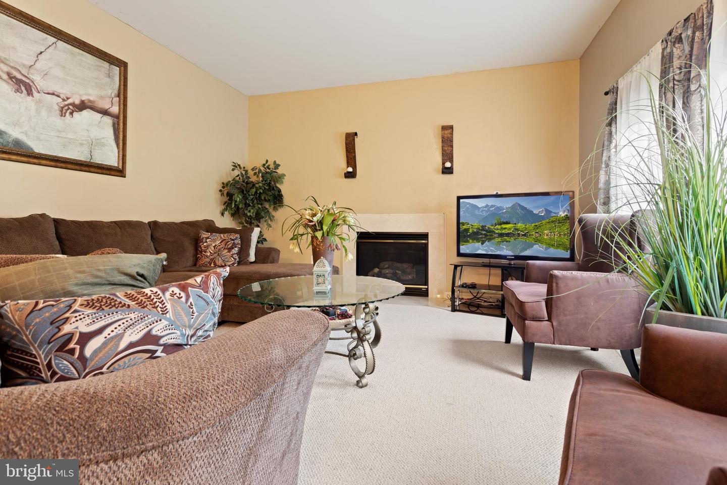 10006 Rider COURT