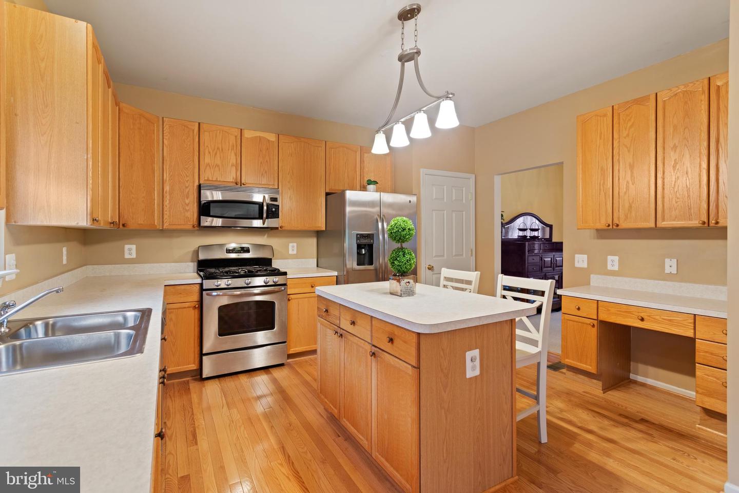 10006 Rider COURT