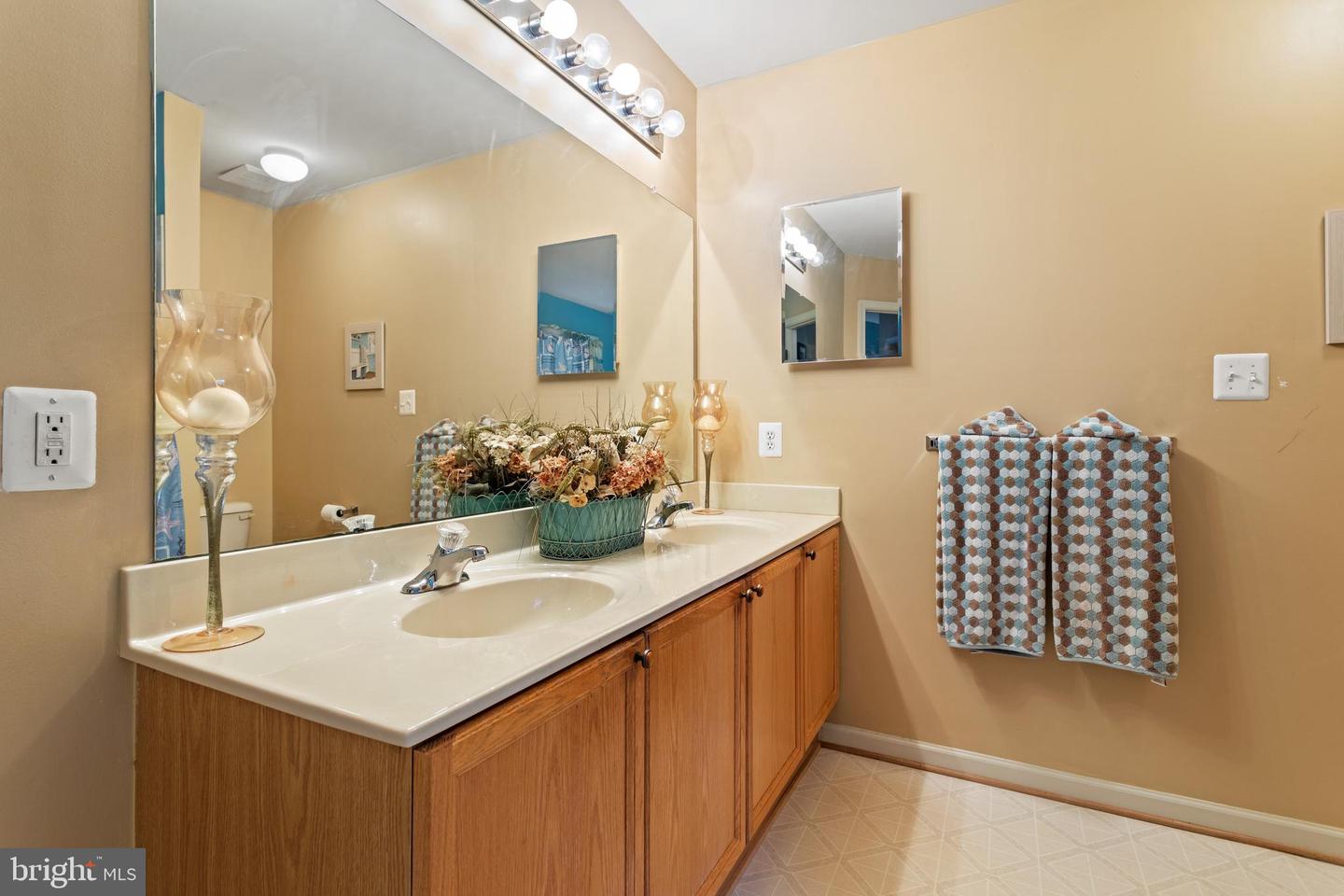10006 Rider COURT