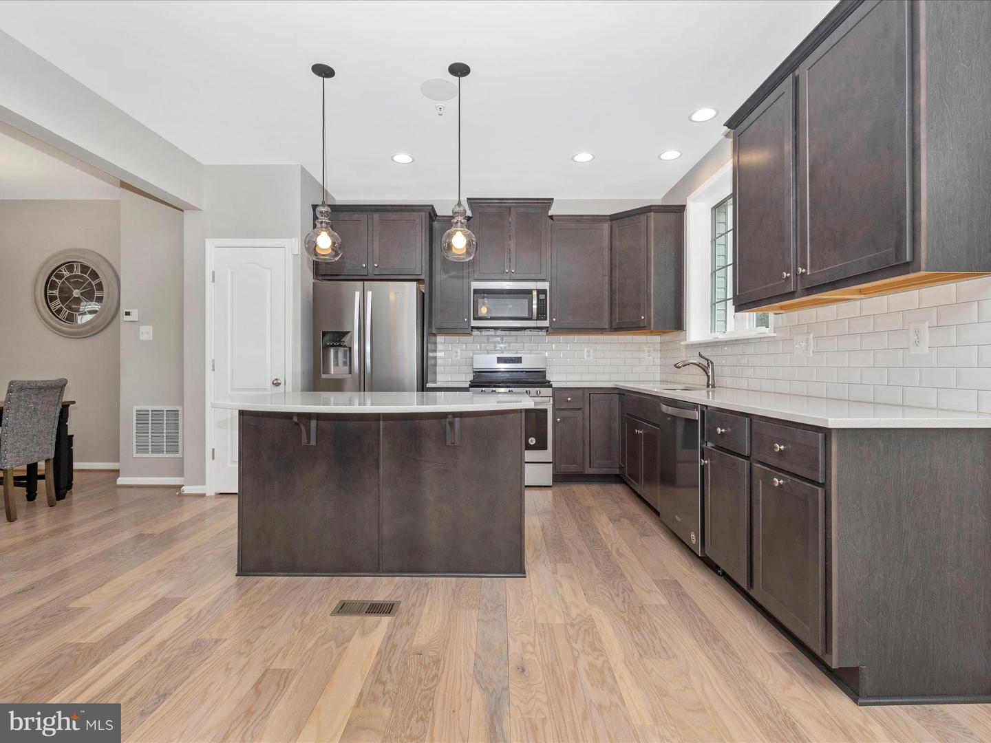 20219 Capital LANE