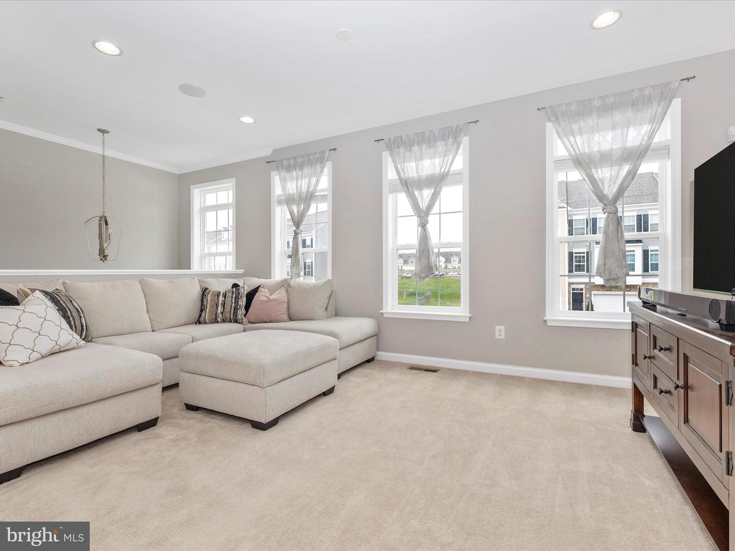 20219 Capital LANE
