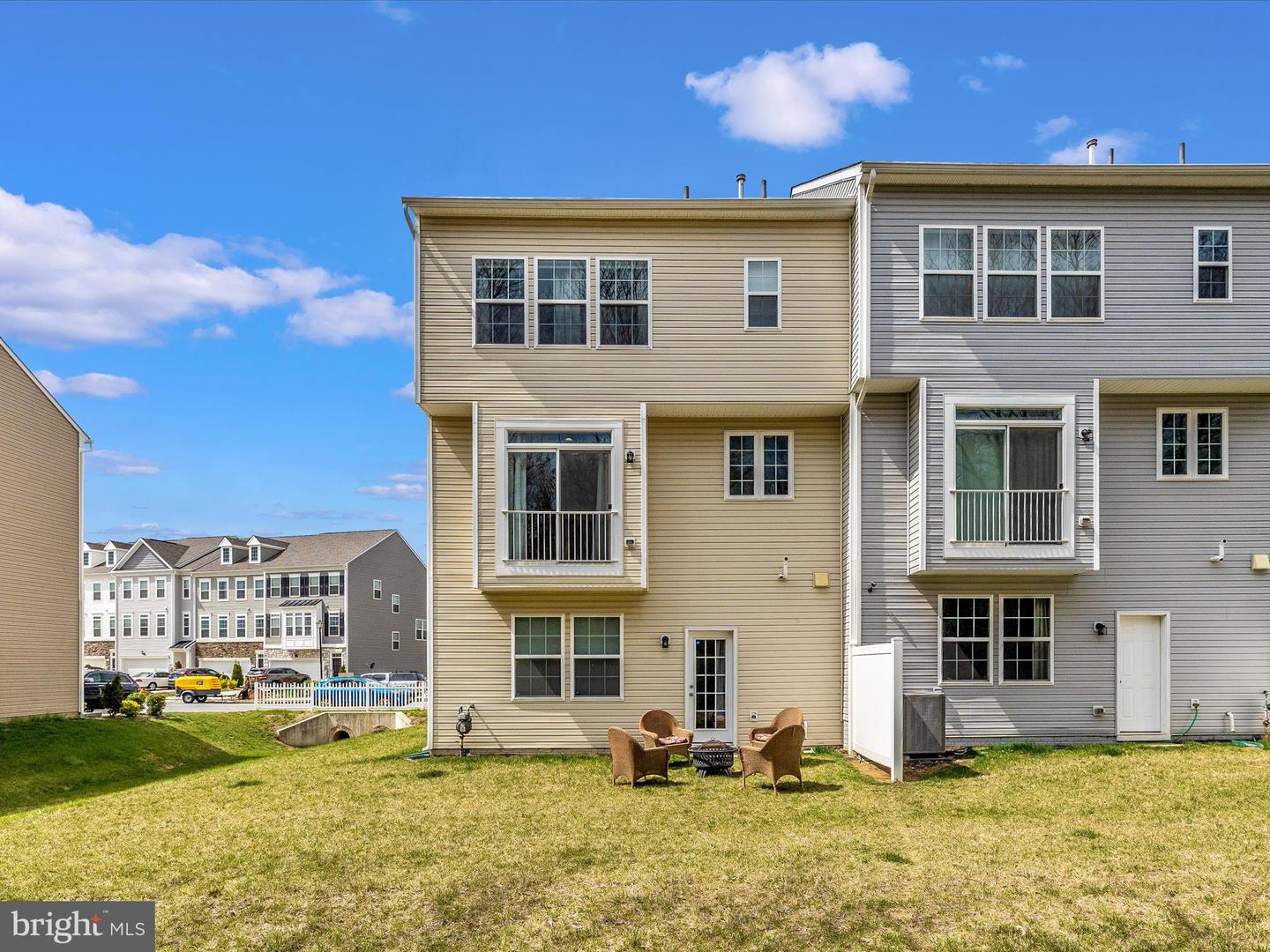 20219 Capital LANE