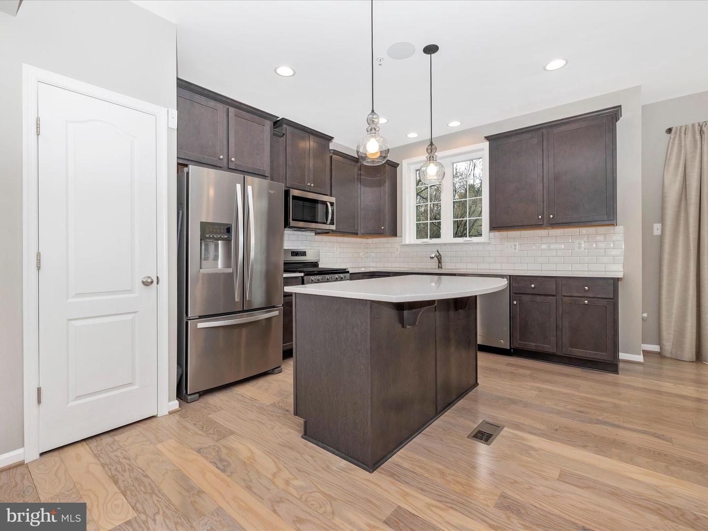 20219 Capital LANE