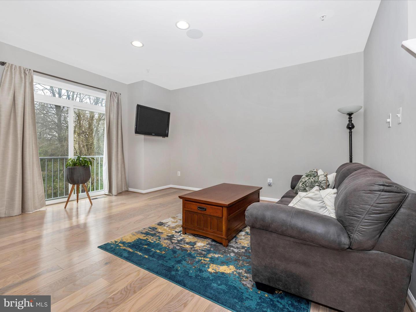 20219 Capital LANE